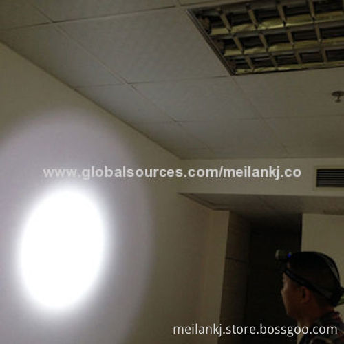 Caving/hunting/fishing/camping/rock climbing headlight, high brightness, the lighting time: 7 hours